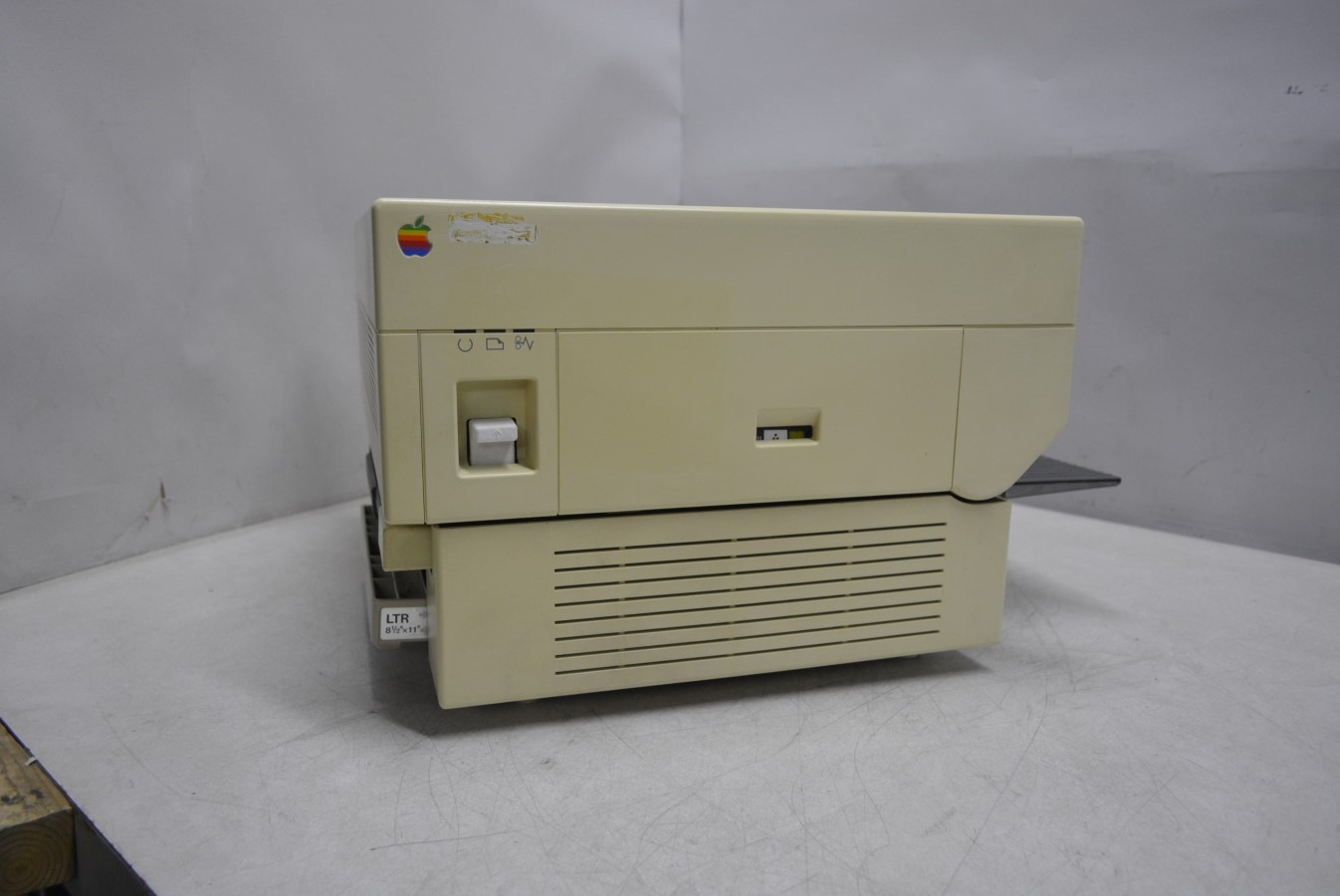 Vintage Original APPLE Laserwriter 1 Laser Printer INCLUDES BOTH TRAYS